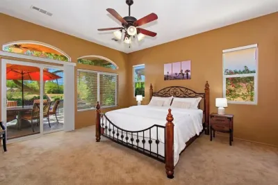 Desert Escape, 3Bd 3Bth, 2 King Suites in Gated Country Club Hotels near Magic of Lights at Empire Polo Club