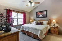 Fall is Here! Come Stay with us!Two Master King Suites.  Gated Golf Community.