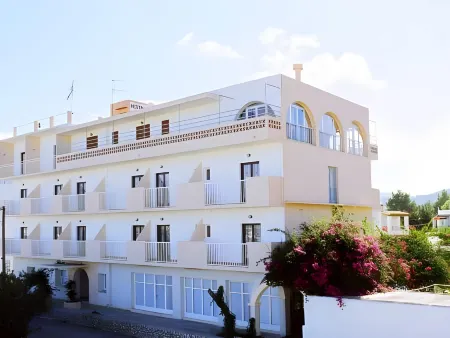 Hostal Anibal - AB Group