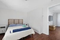 5 Minute Stroll to the Beach - Charming 3-bedroom in Narragansett with AC