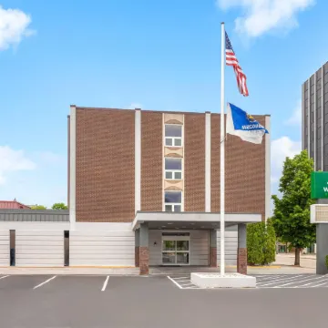 Wingate by Wyndham Sheboygan