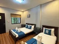 Harbour Bliss Hotel Hotels in Coron