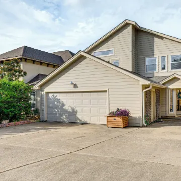 Private Boat Dock & Slip: Luxe Lake Conroe Gem!