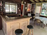 Classic Pocono Mountain Cottage in Split Rock Hotels in Kidder Township