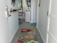 Beautifully furnished Treasure Cay 2bd 2bth condo with 36’ boat slip! Hotels in Great Abaco