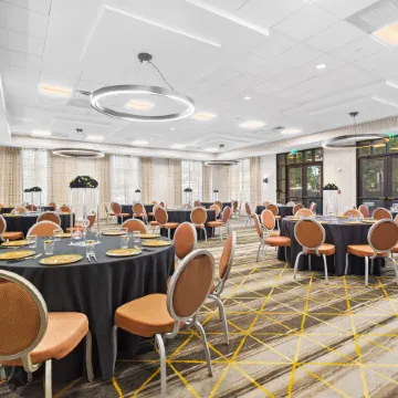 Holiday Inn TAMPA WESTSHORE - AIRPORT AREA by IHG Отели рядом с достопримечательностью «Стадион «Реймонд Джеймс»»