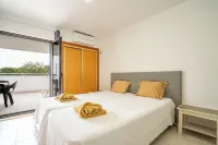 Apartamentos Vale de Carros by Umbral - parking