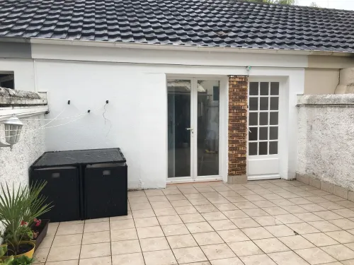 Studio Tranquille. Independence, brand new, fully equipped, quiet, practical. Hotels in Maurepas