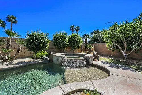 Charming 4-bedroom house with private pool and spa in brilliant Indio