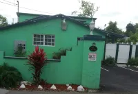 Rose Overlook @ 140 West Street Unit #5 Hotels in Downtown Nassau