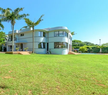 Spacious modern apartment