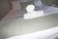 2-bedroom apartment in W. Des Moines.  Close to Jordan Creek mall, DMU, Top Golf