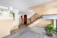 Nice newly renovated apartment with parking area