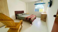 ¡A 1 minuto de la playa! Apartamento familiar en centro histórico de santa marta Hotels in Norte