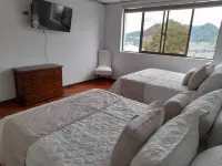 Fantastic 4 bedroom, modern, comfortable, spacious central, close to everything