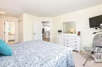 3-bedroom condo in lovely Carroll, just off Omni Mount Washington property