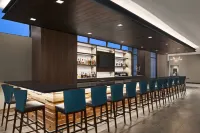 Hilton Garden Inn Milwaukee Brookfield Conference Center - bar