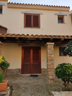 townhouse Hotels in Budoni