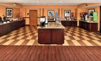 Hampton Inn & Suites Fredericksburg - breakfast