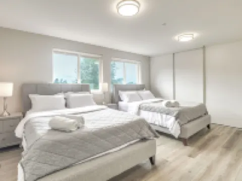 Spacious Kent Home Great for Large Families! Hotels in Kent