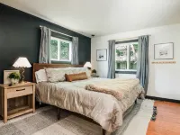 Spring Sales! Family Fun! 4 Private Bedrooms, Hot Tub, Game Room Hotels in Melrose Township