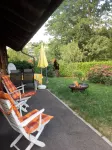 Romantic artist's house by the pond Pet-friendly
