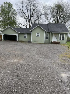 Located 3 miles to Grenada Lake