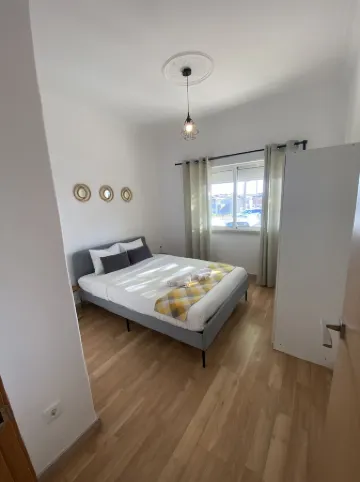 Almada Central Apartment