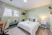 Cozy One-Bed Apartment in Heart of Herndon