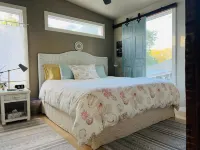 All Season Comfort at the Carriage House in Wilmington. Booking now for Winter !