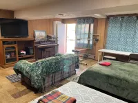 Two Double Beds, Bathroom, Shower, Fridge, MW, TV, Wifi - 64.