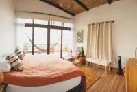 Marvelous brand new, lakefront 2-bedroom house with WiFi in Santa Cruz la Laguna Hotels in Santa Cruz La Laguna