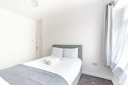 Vibrant 3-Bed Home With Netflix and Large Diner Near Retail and National Parks Отели в г. Беддо