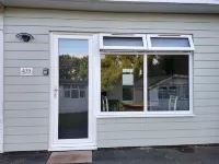 Fully refurbished chalet, sleeps 3, free parking nr Dartmouth