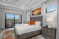 Marco Luxe Retreat / Waterfront