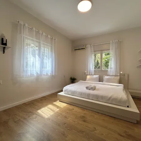 Amazing New Boutique Apartment with Balcony @ Carmel Center by Casa Carmel