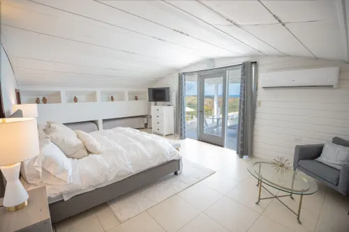 Beach Bunker overlooking Flamenco Beach @ Culebra Island, PR
