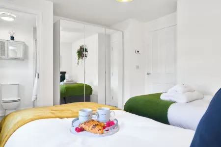 Spacious 3 Bedroom House in Peterborough