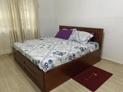 Cozy apartment in enjoyable Accra with AC, WiFi Hotels in Kokomlemle
