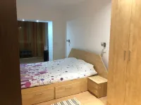 Central Hill 2-bedroom apartment in awesome Reșița with WiFi, AC