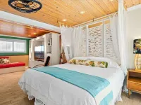 Romantic Couples Beach Getaway ,with private beach, hammocks and umbrellas Hotels in Flagler Beach