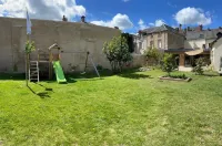 Large charming family home - 7 bedrooms - heart of Laval - up to 10 people