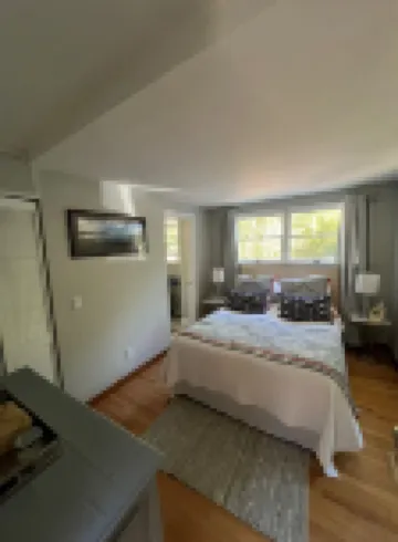 Bay Access & Hidden Beach >>> Charming 3-bedroom house in Southampton