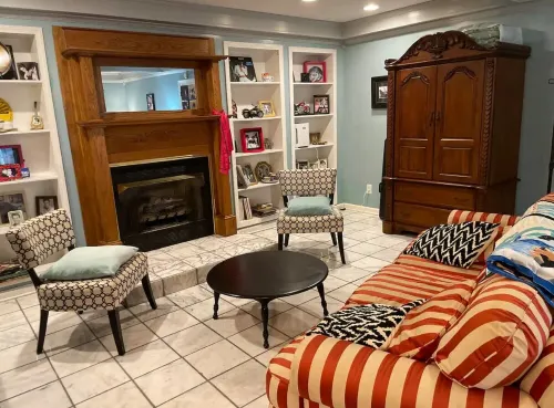 Elvis Presley Fan Room Hotels in Camden