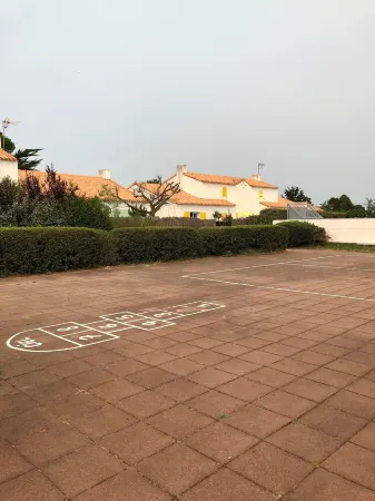 At the foot of the dunes and the beach! Ideal for a quiet place