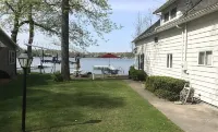 Lake James Red Sands Beach Lake Front Cottage - Family Friendly!! - 3-Star