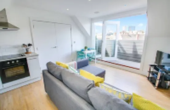 City Centre Penthouse Apartment, near Cathedral