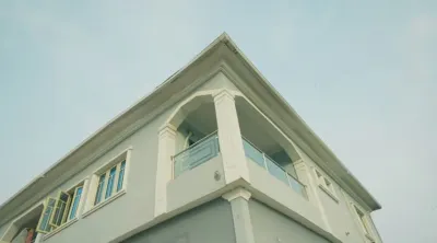 Frade Apartment ラゴス・ステート・ユニバーシティ・オブ・サイエンス・アンド・テクノロジー周辺のホテル