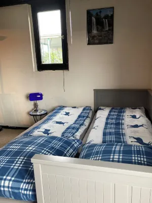 Vacation home with sauna, conservatory and terrace in the beautiful Taunus, quiet location! Hotel in zona Rotes Kreuz