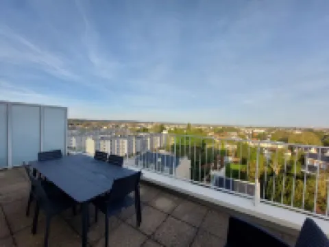 Appt. Avec Superbes Vues + Terasse. 20 min a Pied